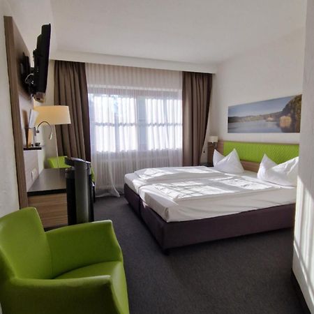 Hotel Sonnenhof Pleinfeld Bagian luar foto