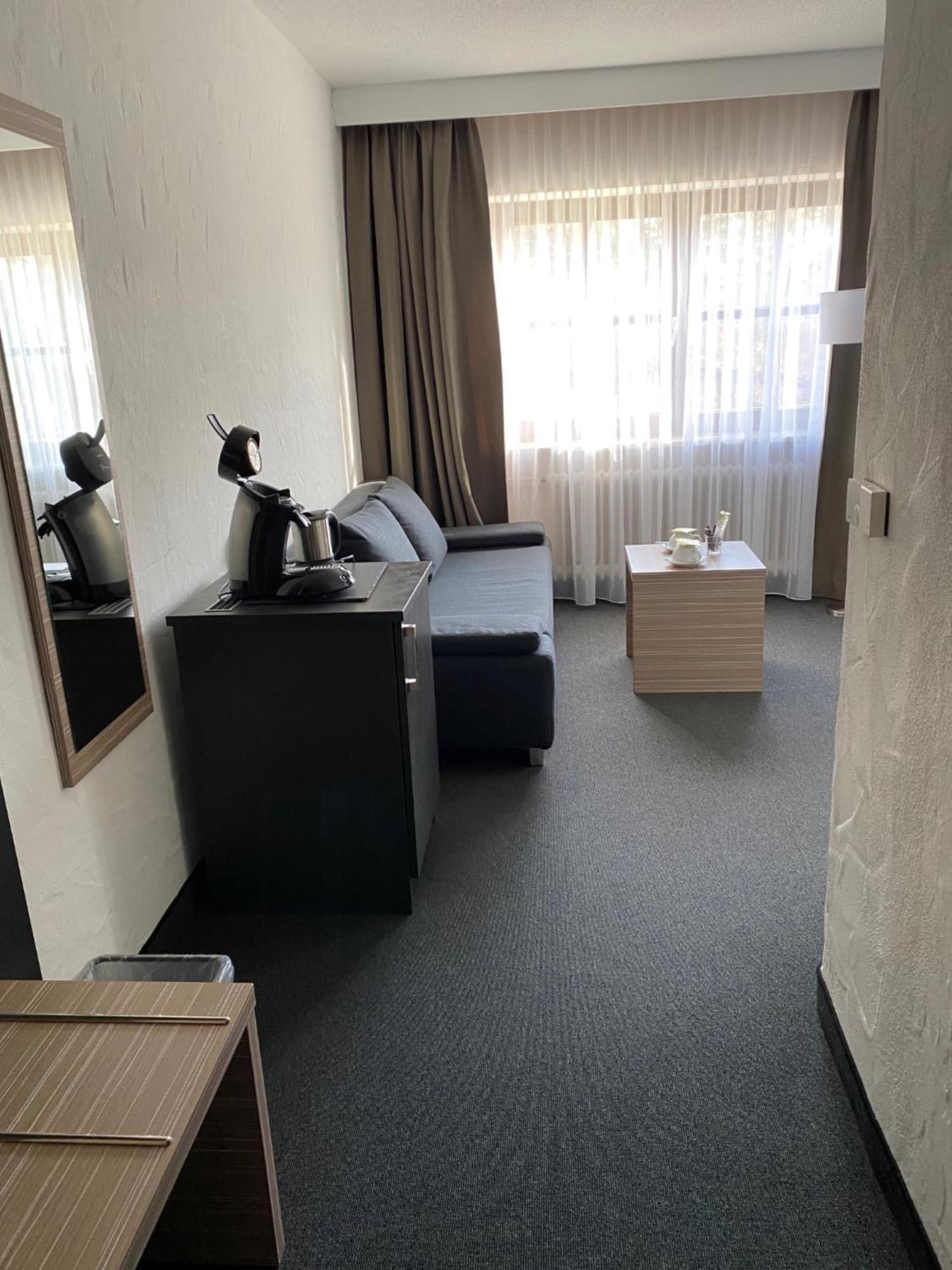 Hotel Sonnenhof Pleinfeld Bagian luar foto