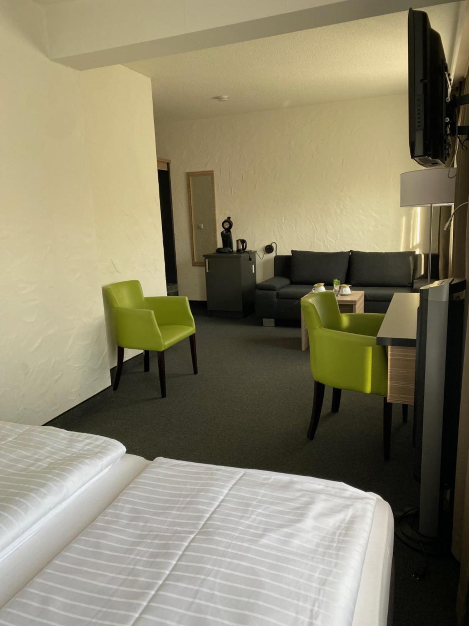 Hotel Sonnenhof Pleinfeld Bagian luar foto