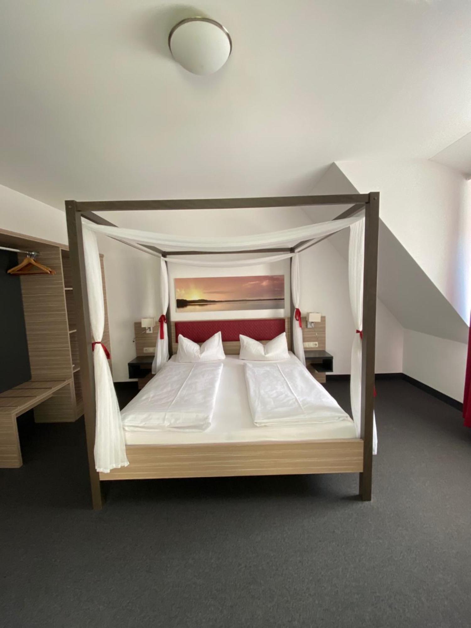 Hotel Sonnenhof Pleinfeld Bagian luar foto