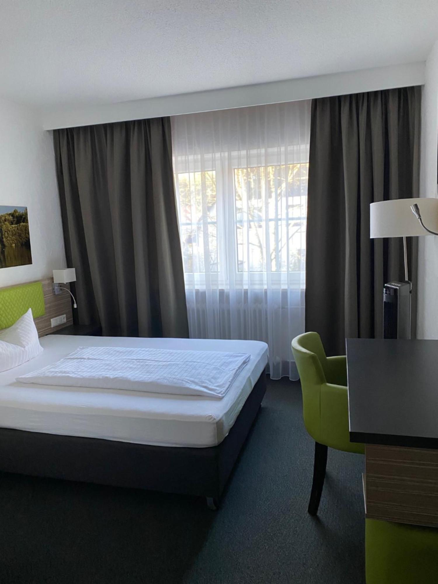 Hotel Sonnenhof Pleinfeld Bagian luar foto