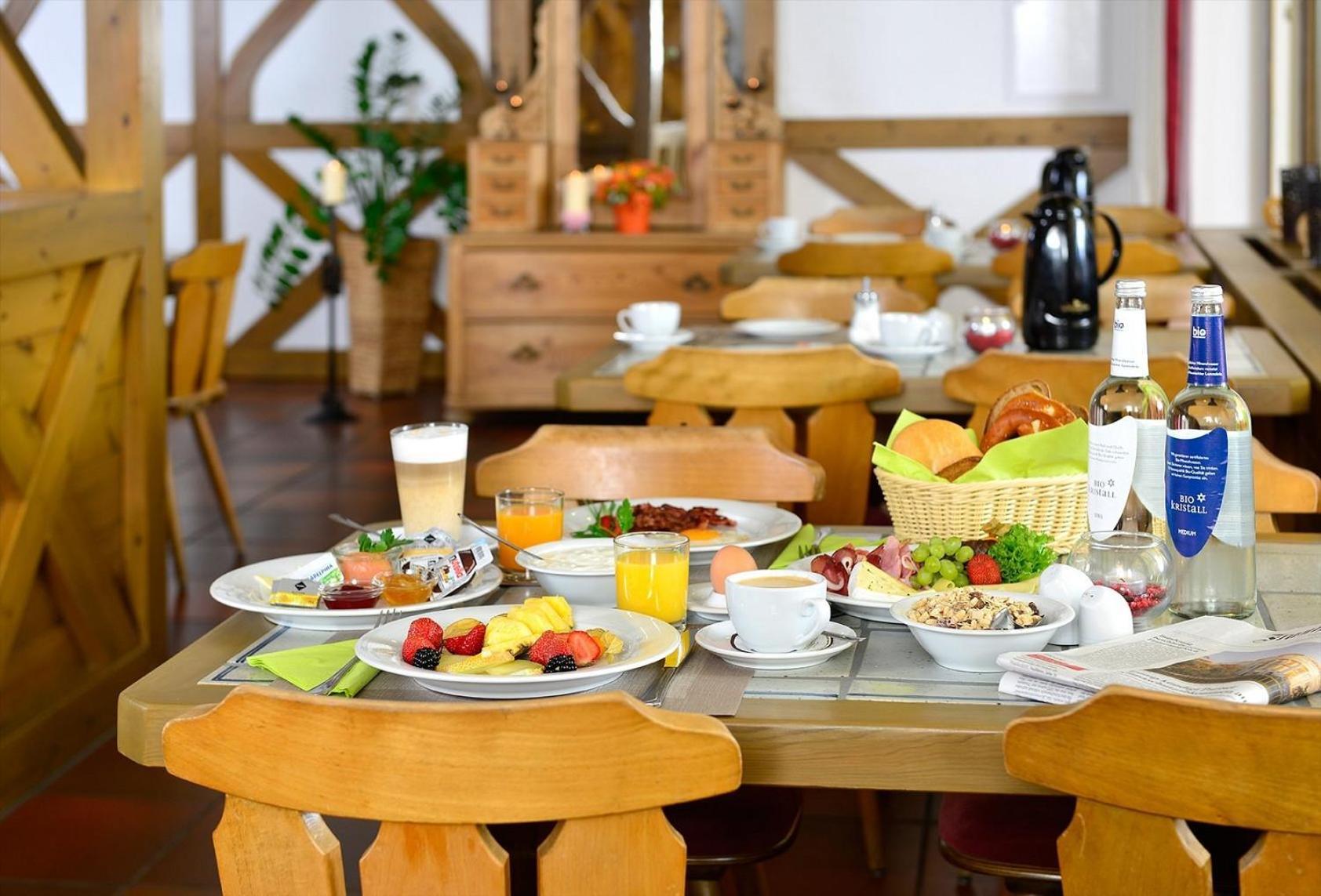 Hotel Sonnenhof Pleinfeld Bagian luar foto