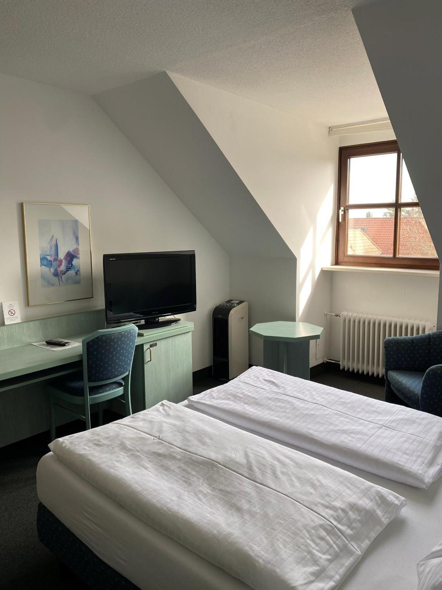 Hotel Sonnenhof Pleinfeld Bagian luar foto