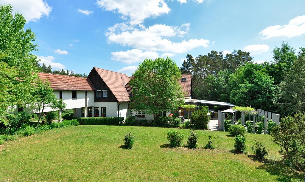 Hotel Sonnenhof Pleinfeld Bagian luar foto