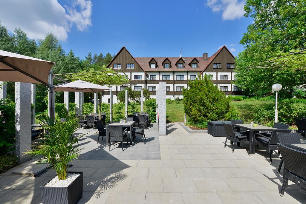 Hotel Sonnenhof Pleinfeld Bagian luar foto