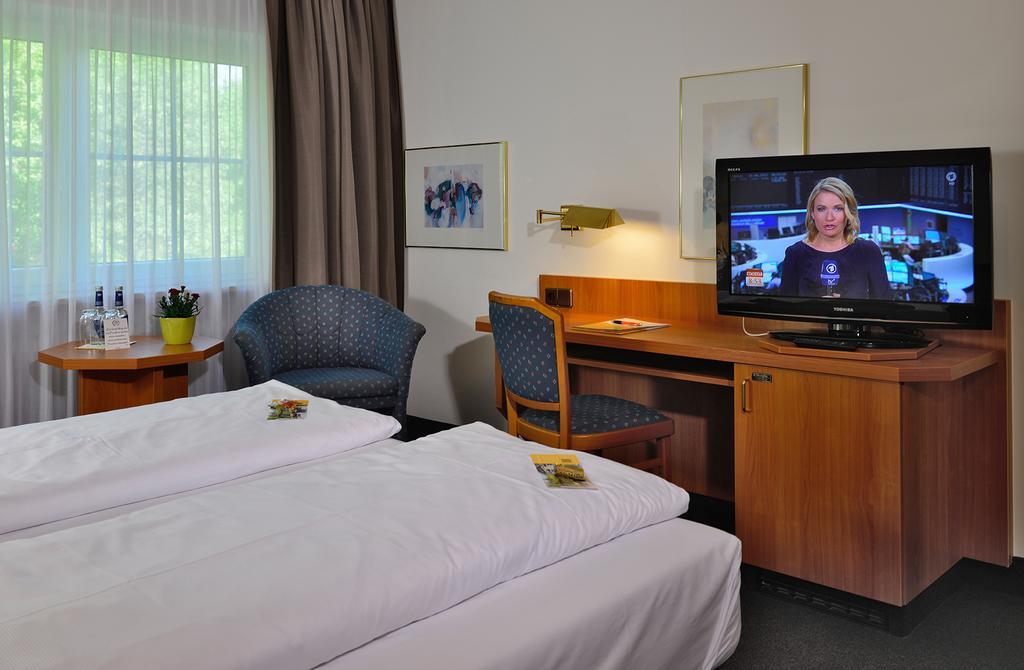 Hotel Sonnenhof Pleinfeld Bagian luar foto