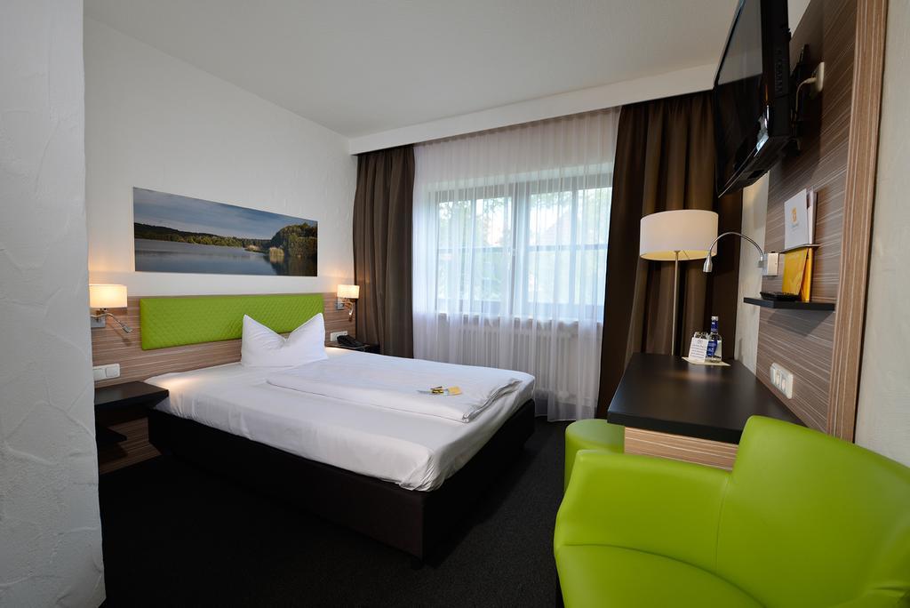 Hotel Sonnenhof Pleinfeld Bagian luar foto