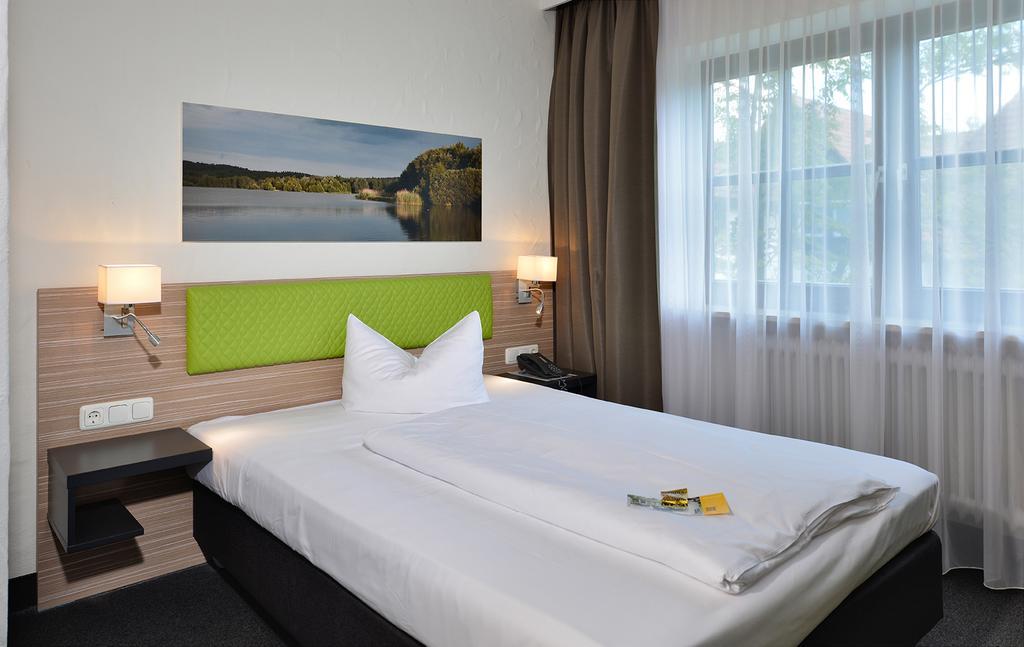 Hotel Sonnenhof Pleinfeld Bagian luar foto