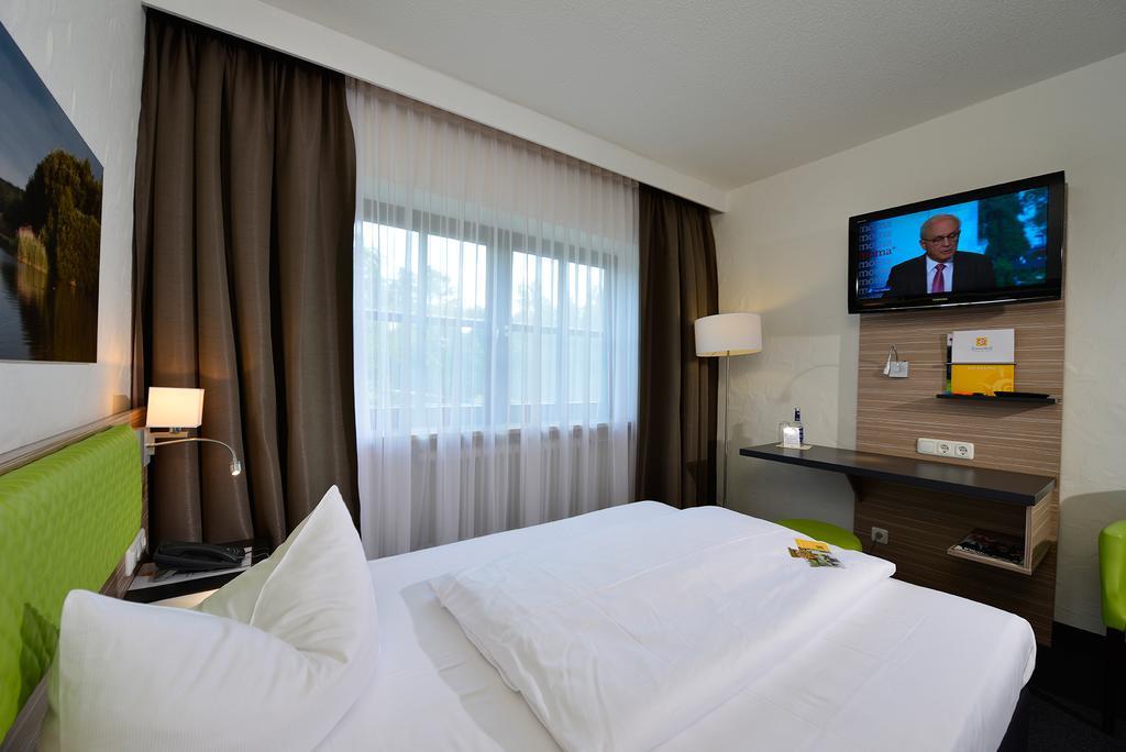 Hotel Sonnenhof Pleinfeld Bagian luar foto