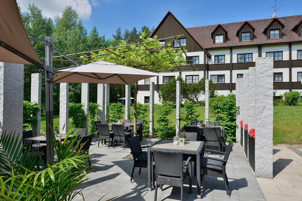 Hotel Sonnenhof Pleinfeld Bagian luar foto